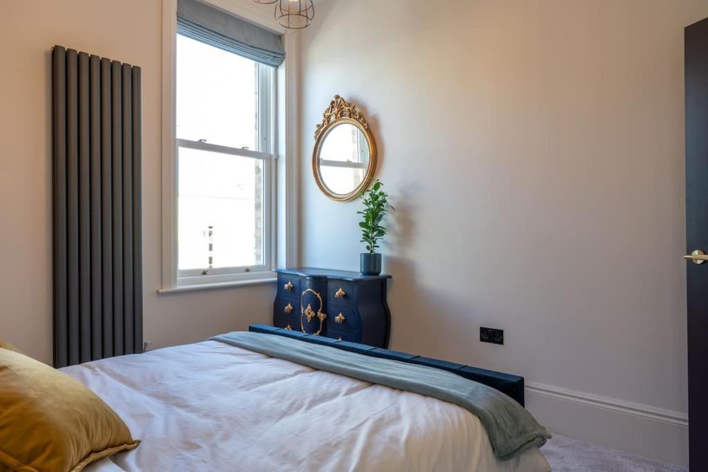 Stylish Beachfront Apartment, Sweeping Ocean Views And Luxury Touches Herne Bay Eksteriør bilde