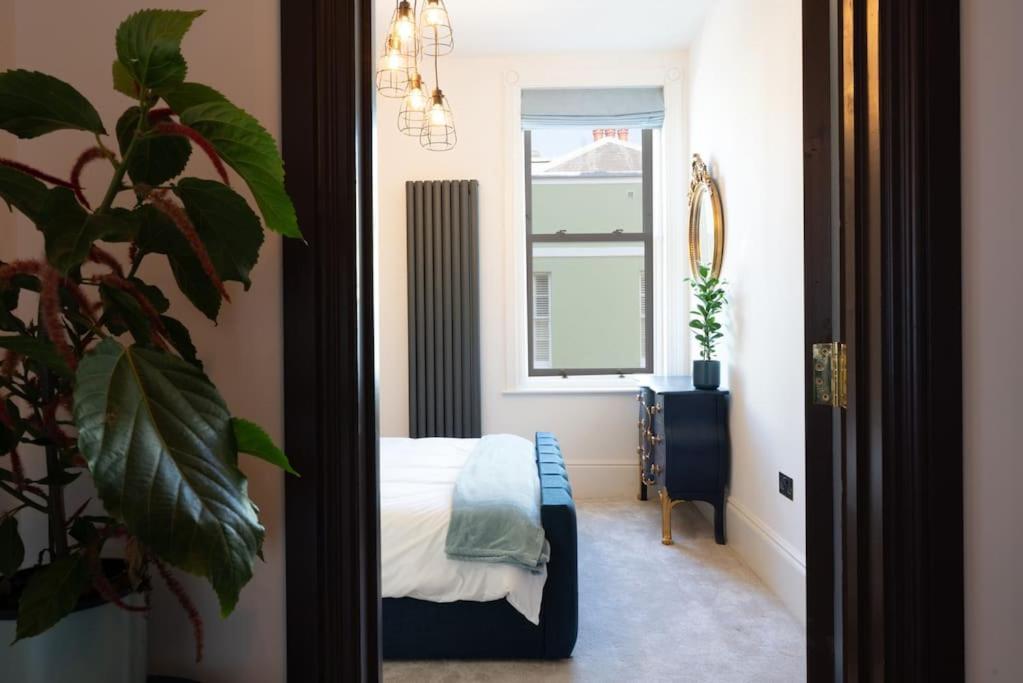 Stylish Beachfront Apartment, Sweeping Ocean Views And Luxury Touches Herne Bay Eksteriør bilde