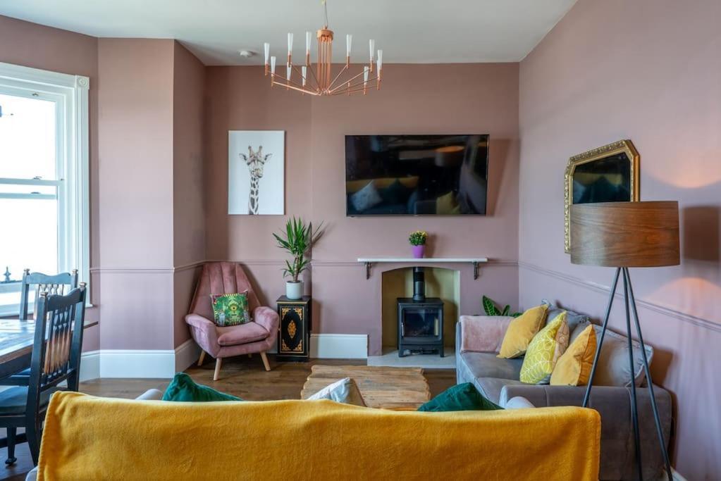 Stylish Beachfront Apartment, Sweeping Ocean Views And Luxury Touches Herne Bay Eksteriør bilde