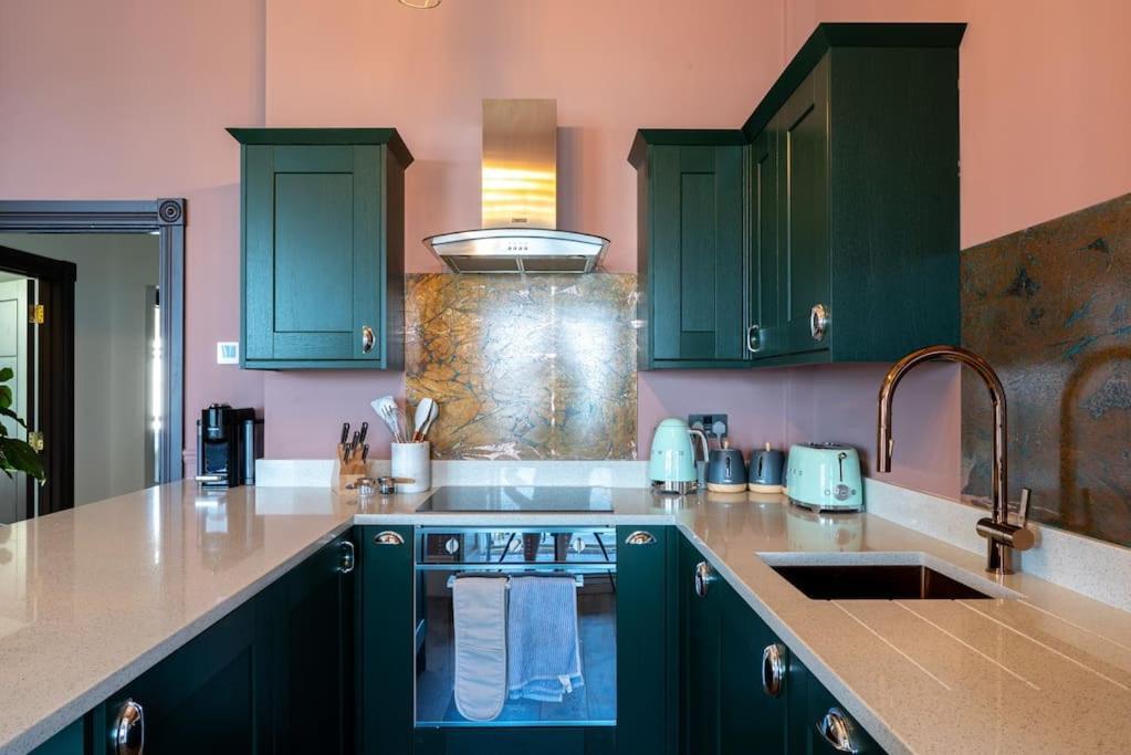Stylish Beachfront Apartment, Sweeping Ocean Views And Luxury Touches Herne Bay Eksteriør bilde