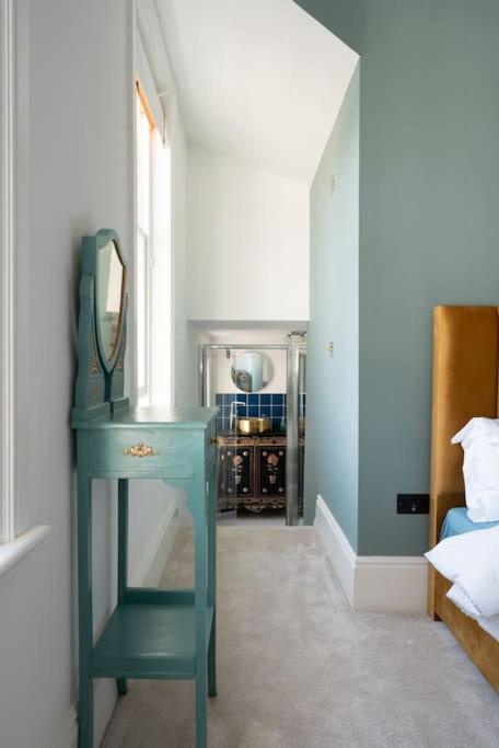 Stylish Beachfront Apartment, Sweeping Ocean Views And Luxury Touches Herne Bay Eksteriør bilde