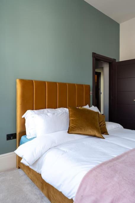 Stylish Beachfront Apartment, Sweeping Ocean Views And Luxury Touches Herne Bay Eksteriør bilde